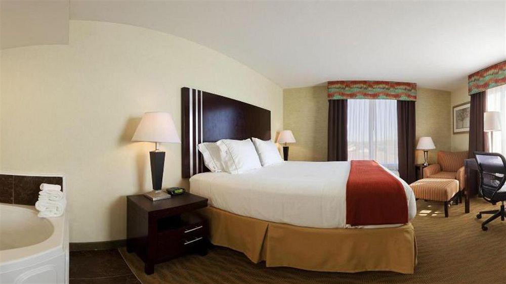 Holiday Inn Express Hotel & Suites Hamburg By Ihg Zewnętrze zdjęcie